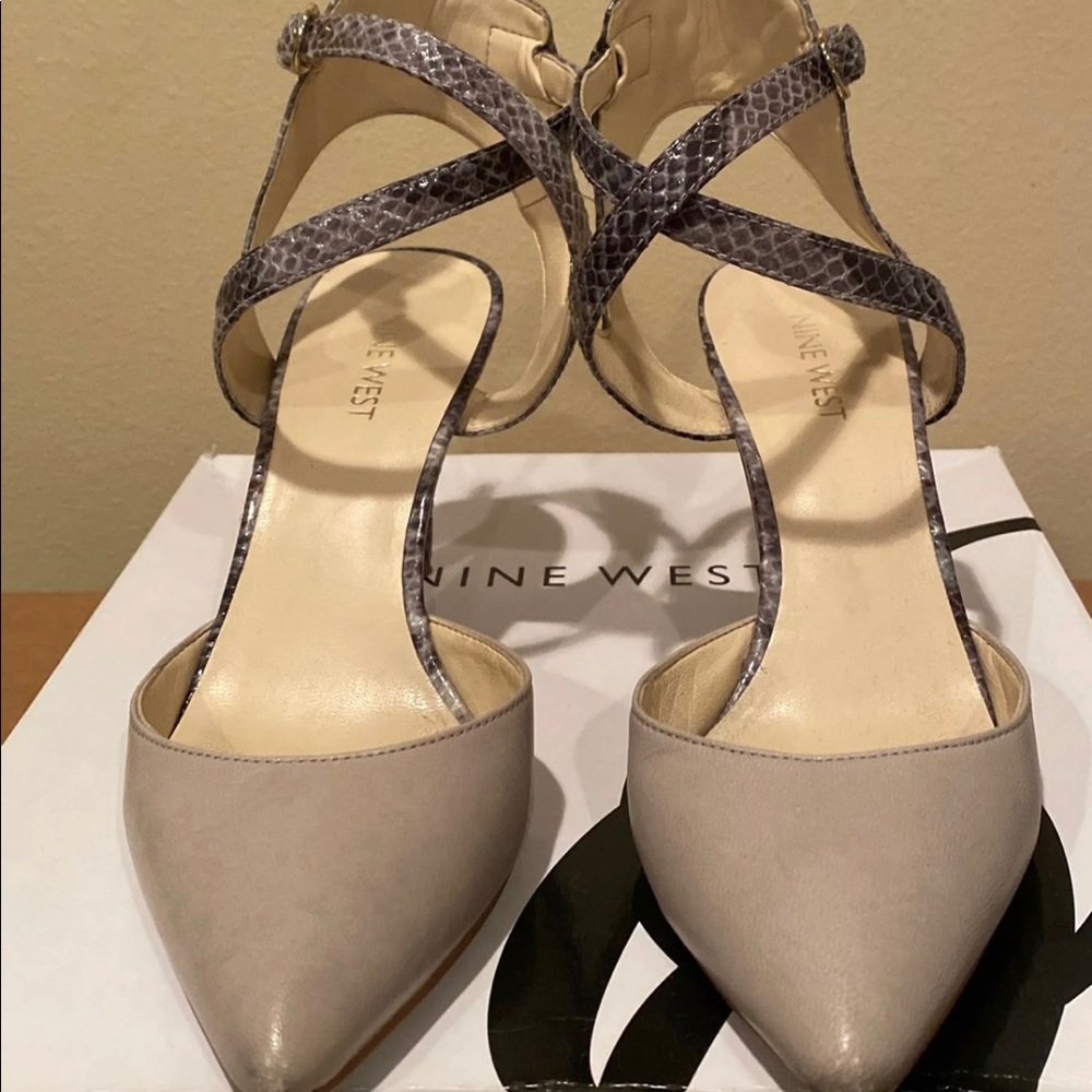 Nine West grey w/ grey snake skin